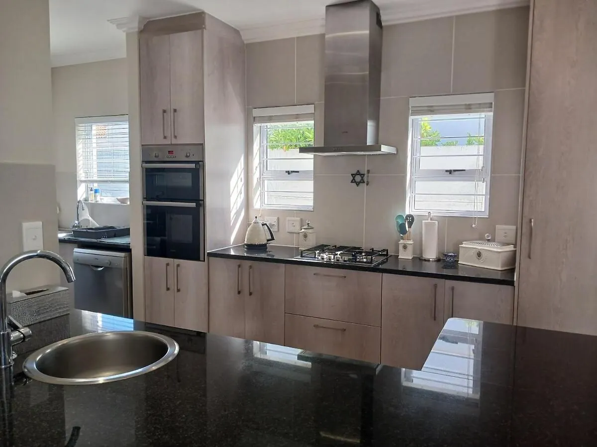 Hébergement de vacances Elegant & Modern Home Near Cape Winelands Le Cap