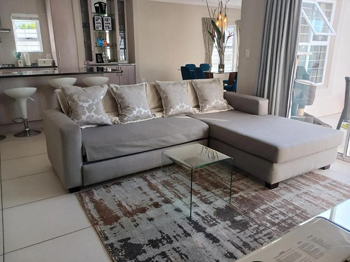 Hébergement de vacances Elegant & Modern Home Near Cape Winelands Le Cap