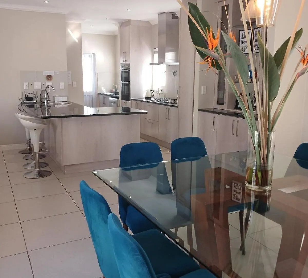 Elegant & Modern Home Near Cape Winelands Le Cap